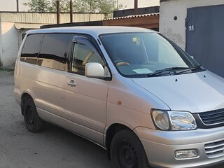 2000 Toyota Town Ace Noah III, серый, 660000 рублей, вид 3