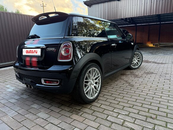 2010 Mini Hatch Cooper S II (R56) Рестайлинг, чёрный, 2440000 рублей - вид 7