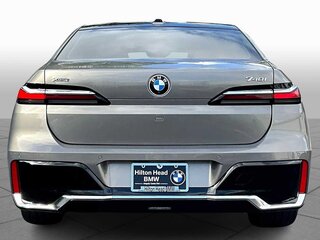 2026 BMW 7 серии 740i xDrive VII (G70), серебристый, 13731749 рублей, вид 5