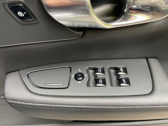 2017 Volvo S90 II, чёрный, 2300000 рублей - вид 9