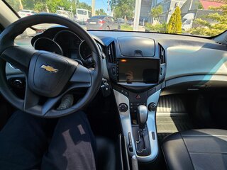 2013 Chevrolet Cruze I Рестайлинг, чёрный, 750000 рублей, вид 3