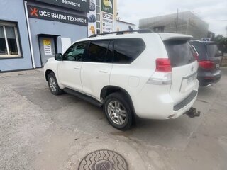 2011 Toyota Land Cruiser Prado 150 Series, белый, 3100000 рублей, вид 5