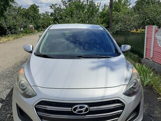 2015 Hyundai Elantra V (MD) Рестайлинг, серебристый, 1400000 рублей, вид 3