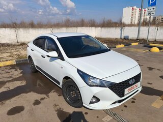 2021 Hyundai Solaris II Рестайлинг, белый, 1400000 рублей, вид 4