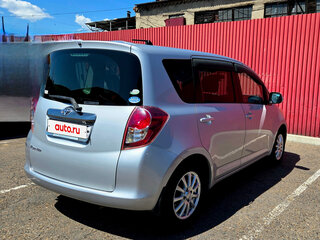2010 Toyota Ractis I, серебристый, 870000 рублей, вид 4
