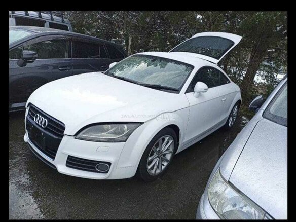2011 Audi TT II (8J) Рестайлинг, белый, 1470000 рублей