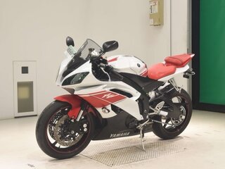 2010 Yamaha YZF-R6, белый, 800000 рублей, вид 4