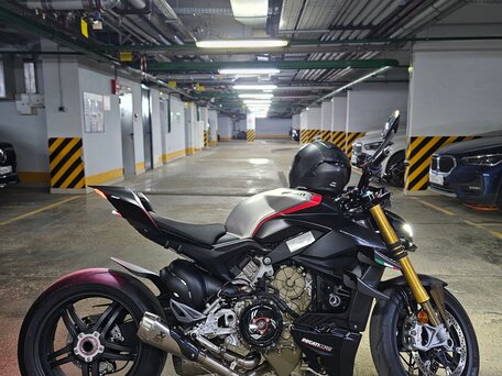 2022 Ducati Streetfighter V4, чёрный, 1600000 рублей, вид 1