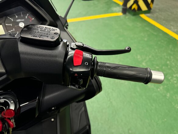 2012 Yamaha TMAX, серый, 750000 рублей - вид 14