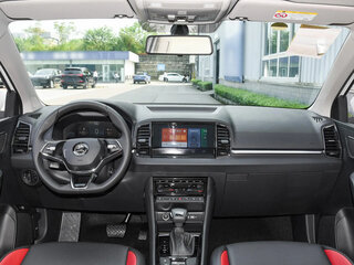 2025 Skoda Karoq I Рестайлинг, коричневый, 2043000 рублей, вид 5