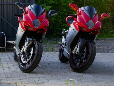 2013 MV Agusta F3 675, красный, 890000 рублей, вид 3