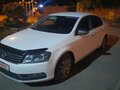 2011 Volkswagen Passat B7, белый, 1300000 рублей - вид 1