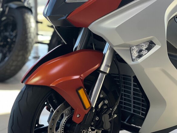 2016 BMW C 650 Sport, оранжевый - вид 10