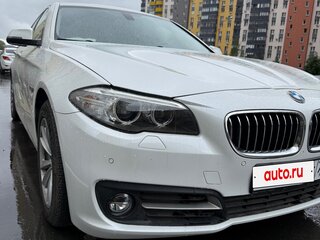 2013 BMW 5 серии 528i xDrive VI (F10/F11/F07) Рестайлинг, белый, 1790000 рублей, вид 3