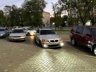 2005 BMW 5 серии 530d V (E60/E61), серебристый, 1350000 рублей, вид 3