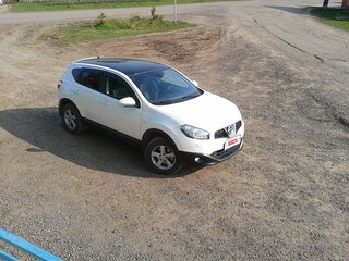 2013 Nissan Qashqai I Рестайлинг, белый, 1050000 рублей, вид 1