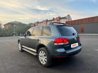 2006 Volkswagen Touareg I, серый, 1350000 рублей, вид 3