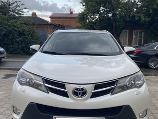 2013 Toyota RAV4 IV (XA40), белый, 1900000 рублей, вид 2