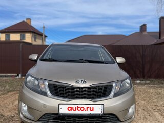 2013 Kia Rio 5-speed III, бежевый, 550000 рублей, вид 2
