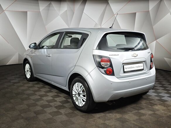 2014 Chevrolet Aveo II, серебристый - вид 3