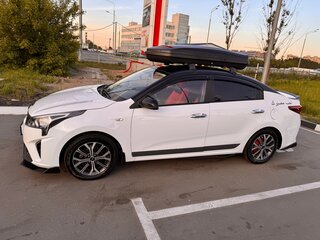 2021 Kia Rio IV Рестайлинг, белый, 1700000 рублей, вид 4