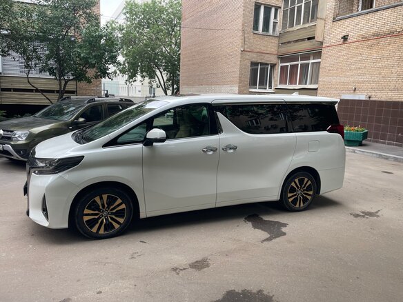 2021 Toyota Alphard III Рестайлинг, белый, 8500000 рублей - вид 3