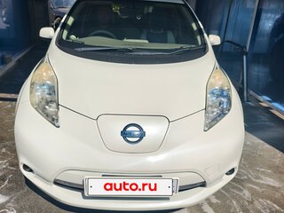 2012 Nissan Leaf I (ZE0/AZE0), белый, 1650000 рублей, вид 1