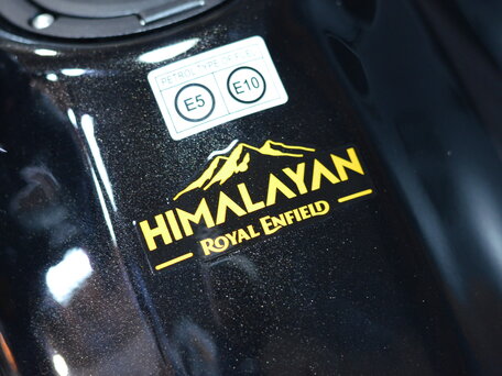 2025 Royal Enfield Himalayan, чёрный, 615000 рублей, вид 4