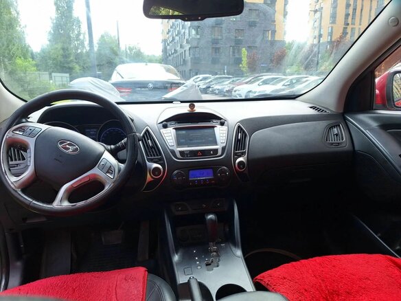 2013 Hyundai ix35 I, красный - вид 7