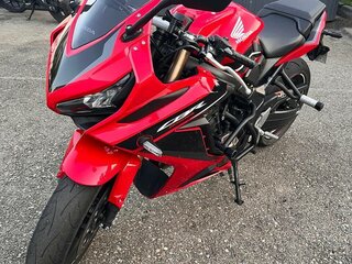 2022 Honda CB 650R, красный, 1500000 рублей, вид 2