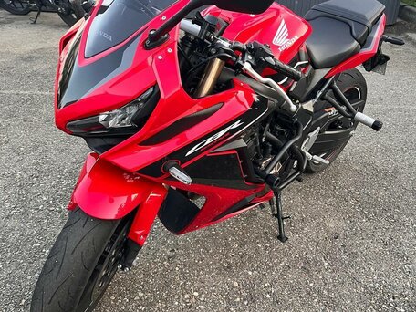 2022 Honda CB 650R, красный, 1500000 рублей, вид 2