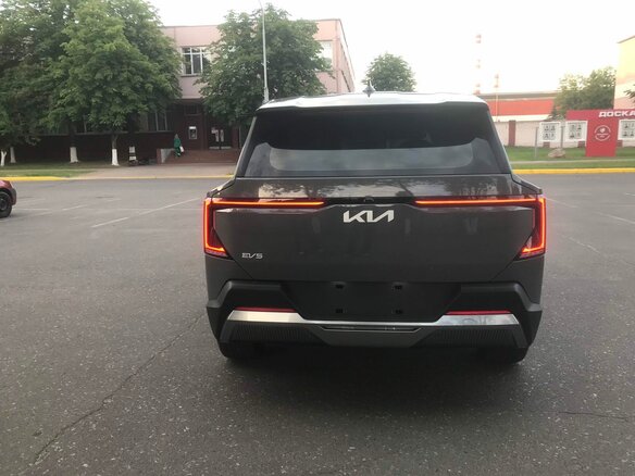 2025 Kia EV5 64.2 kWh, серый, 3000000 рублей - вид 13