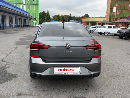 2021 Volkswagen Polo VI, серый, 1750000 рублей, вид 4