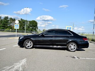 2015 Mercedes-Benz E-Класс 220 CDI IV (W212, S212, C207) Рестайлинг, чёрный, 2000000 рублей, вид 1