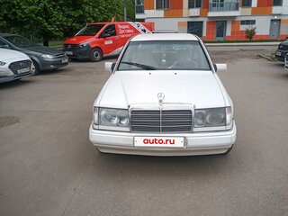 1992 Mercedes-Benz W124 250, белый, 899999 рублей, вид 1
