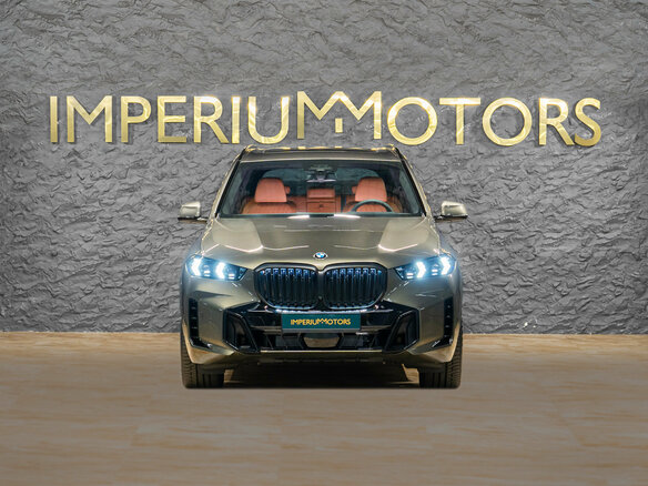 2026 BMW X5 40i IV (G05/G18) Рестайлинг, золотистый - вид 1