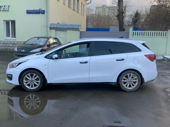 2017 Kia Ceed II Рестайлинг, чёрный, 870000 рублей - вид 2