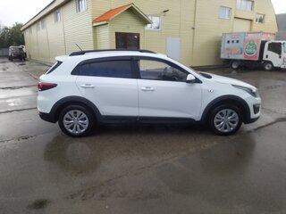 2020 Kia Rio X-Line IV, белый, 1500000 рублей, вид 3
