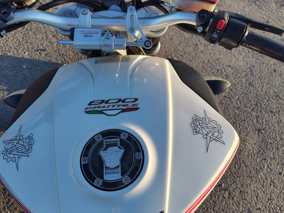 2014 MV Agusta Brutale 800, белый, 750000 рублей - вид 8
