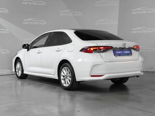 2021 Toyota Corolla XII (E210), белый, 1930000 рублей, вид 3