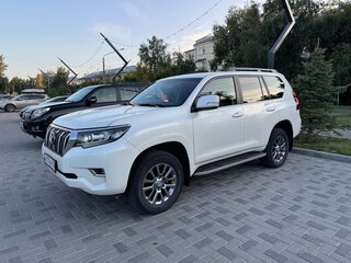 2018 Toyota Land Cruiser Prado 150 Series Рестайлинг 2, белый, 6150000 рублей, вид 1