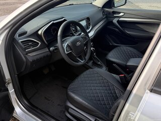 2024 Lada (ВАЗ) Vesta I Рестайлинг (NG), серебристый, 1380000 рублей, вид 5