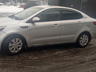 2011 Kia Rio 5-speed III, серебристый, 400000 рублей, вид 4
