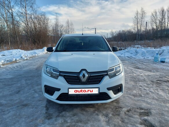 2020 Renault Logan II Рестайлинг, белый, 930000 рублей