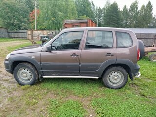 2018 Chevrolet Niva I Рестайлинг, серый, 750000 рублей, вид 4