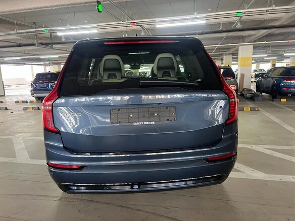 2026 Volvo XC90 B6 II Рестайлинг 2, синий, 9600000 рублей - вид 4