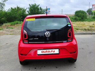 2017 Volkswagen up! I Рестайлинг, красный, 1150000 рублей, вид 2