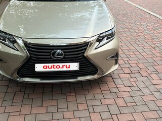 2016 Lexus ES 250 VI Рестайлинг, бежевый, 2700000 рублей, вид 1