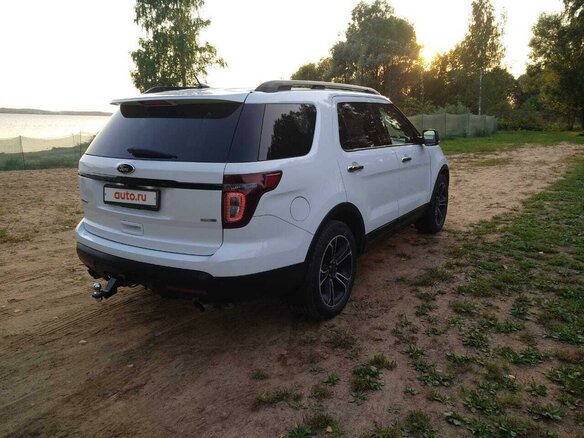 2014 Ford Explorer Sport V, белый, 2650000 рублей - вид 31