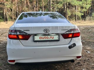 2016 Toyota Camry VII (XV50) Рестайлинг, белый, 2400000 рублей, вид 5